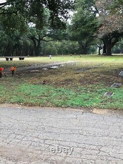 3 Burial plots best location at Restland Memorial Park & Cemetery in Dallas, Tex