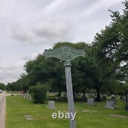 Two (2) Cemetery Lots in Sold Out Section Of Forest Park Lawndale In Houston TX